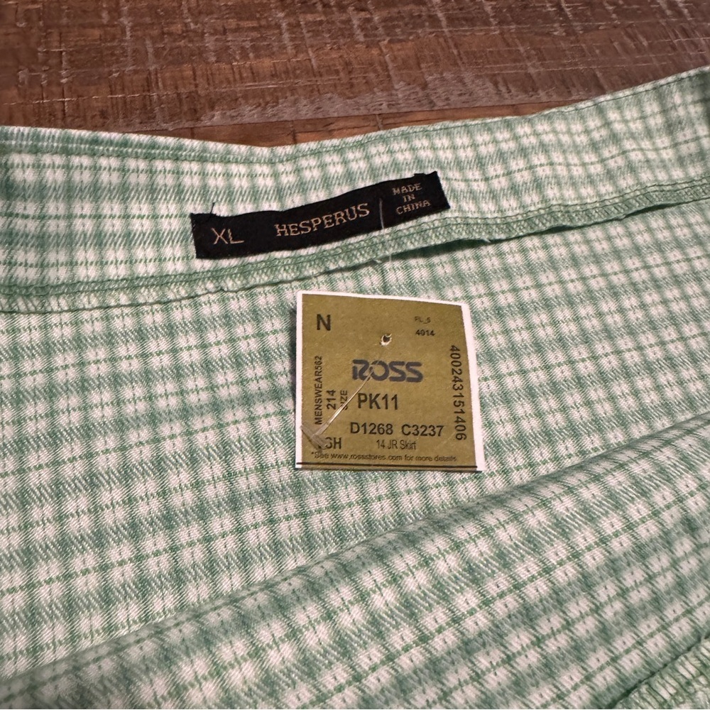 Hesperus XL Green and White Skirt Juniors 14 - Picture 3 of 9